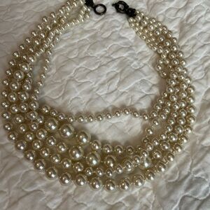 Elegant Pearl Necklace